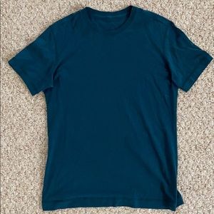 Lululemon 5 year teal tee shirt